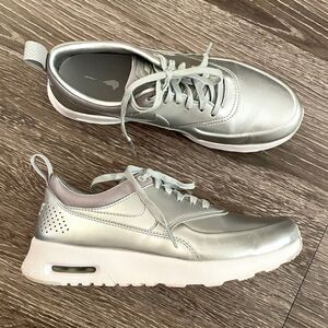 Nike air max Thea silver